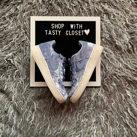 Nike velvet air force 1 LV8 sneakers - Picture 8 of 8